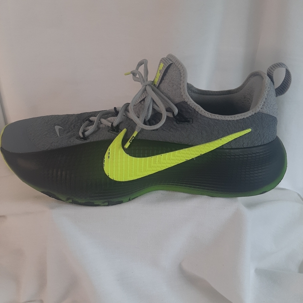 Nike LeBron TR 1 Mens Sz 12 Smoke Grey Volt Black FJ6151-001 Shoes